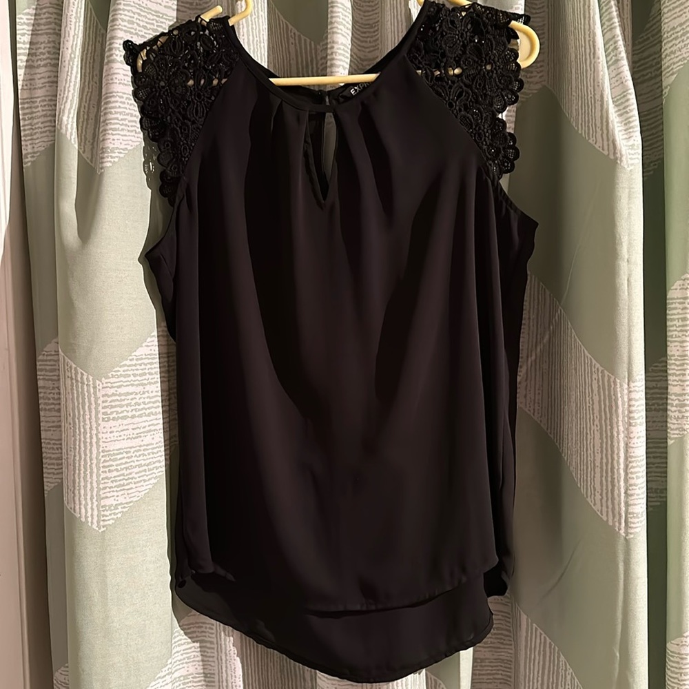 Simple back top with lace cap sleeves